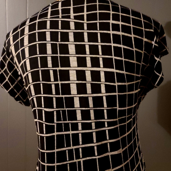 Jennie & MARLIS PETITE shirt size Med with White Skinny pants size 6 fit pants. - Picture 7 of 13